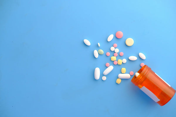 Importancia de un Refrigerador Farmacéutico en el Almacenamiento de Medicamentos